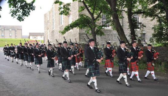 Photograph of Waldsee Pipe Band From Germany and Wick Pipe Band