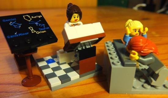 Photograph of University of Glasgow Academic's [AT]LegoAcademics Twitter Account Goes Viral