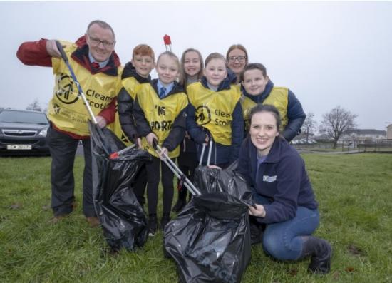 Photograph of Outdoor enthusiasts encouraged to join spring clean of Scotland